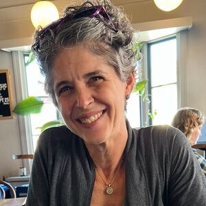 Meet your Posher, Joelle